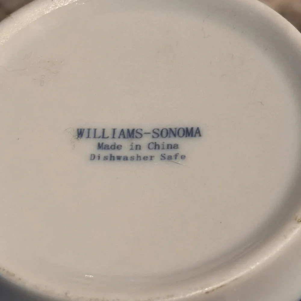 Williams Sonoma vintage Blue and White Ceramic mug with Lid 3x3in no chips